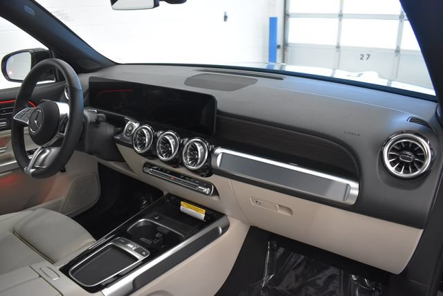 New 2026 Mercedes-Benz GLB 250 4MATIC image 17