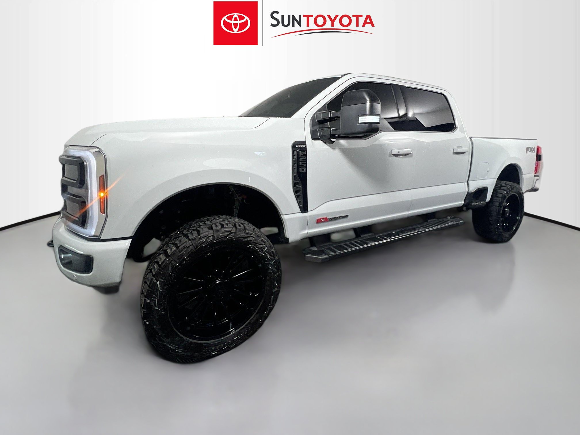 Used 2025 Ford F250 Lariat w/ Lariat Ultimate Package AWD/4WD image 9