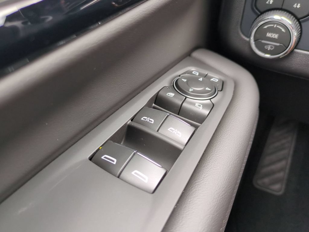 New 2026 Chevrolet Tahoe High Country w/ LPO, Illumination Package AWD/4WD image 25