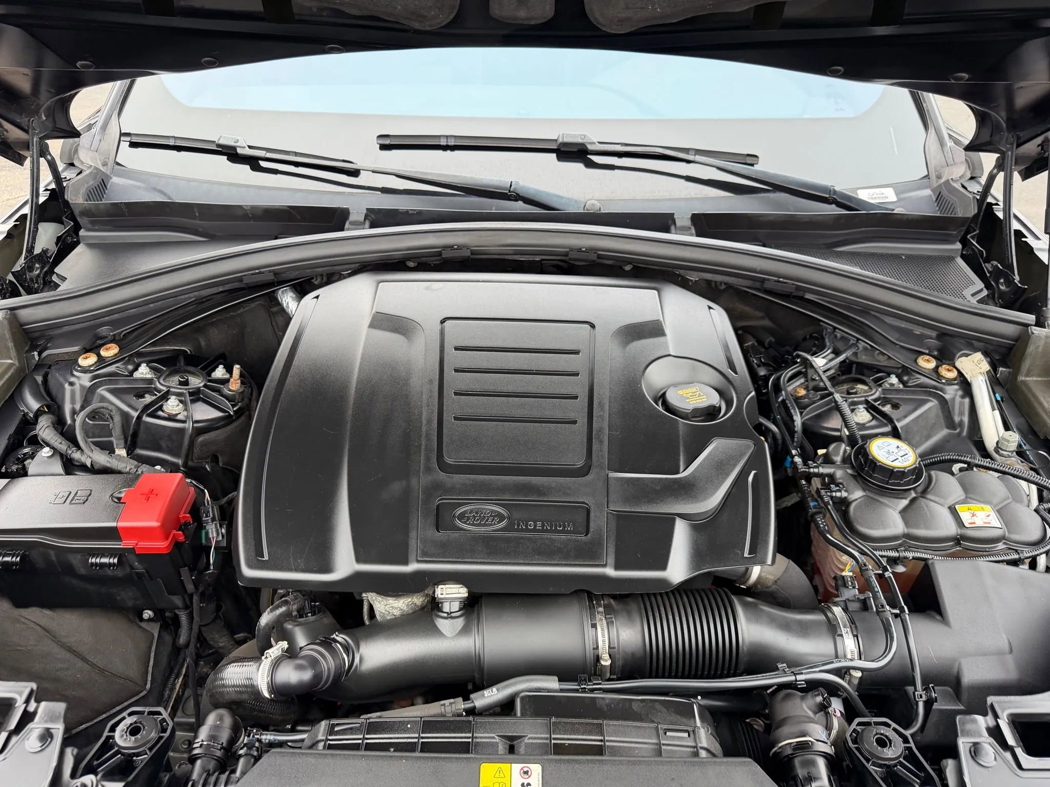 Used 2020 Land Rover Range Rover Velar S image 41