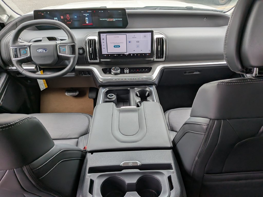 New 2027 Ford Expedition Platinum RWD image 12
