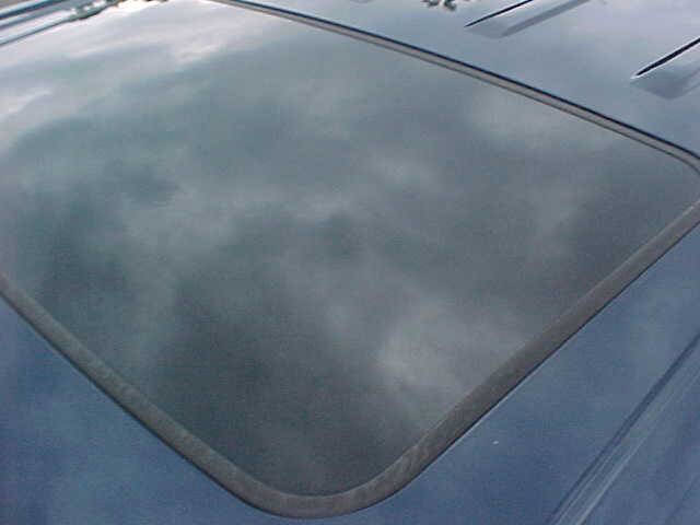 Used 2012 Toyota Sienna XLE image 5