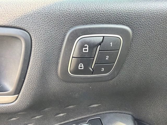Used 2020 Ford Escape SEL FWD image 26