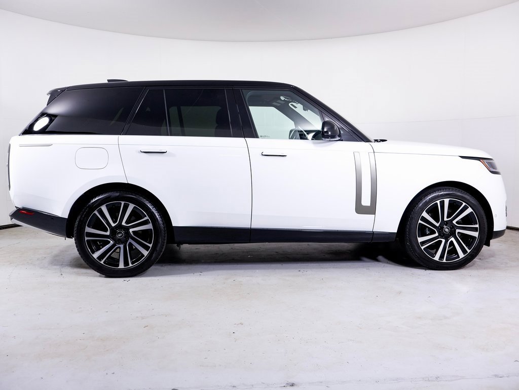 Used 2023 Land Rover Range Rover SE image 27