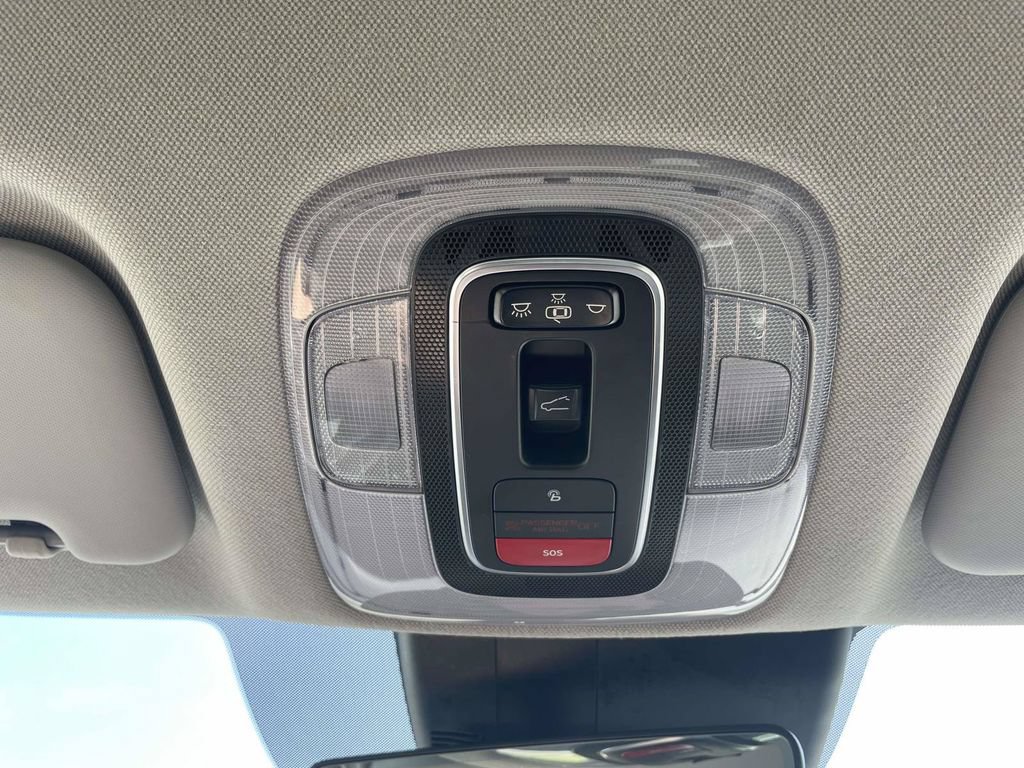 Used 2023 Hyundai Elantra Limited FWD image 29