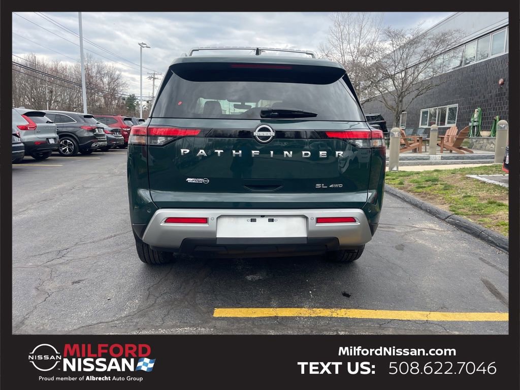 Certified 2024 Nissan Pathfinder SL image 4