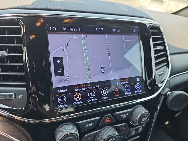 Used 2020 Jeep Grand Cherokee Limited image 25