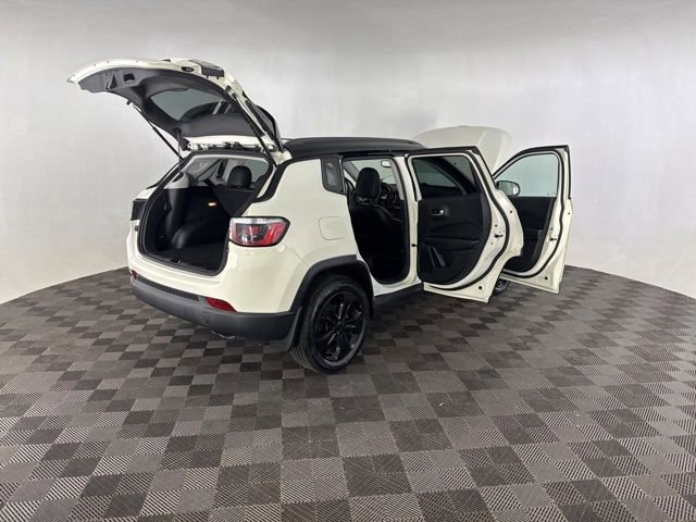 Used 2018 Jeep Compass Latitude w/ Popular Equipment Group AWD/4WD image 14