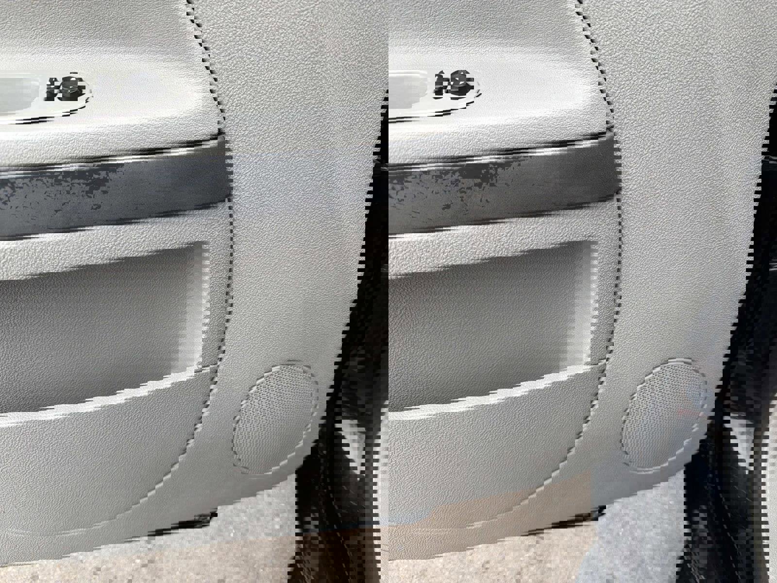 Used 2006 Chevrolet HHR LT w/ Preferred Equipment Group image 5