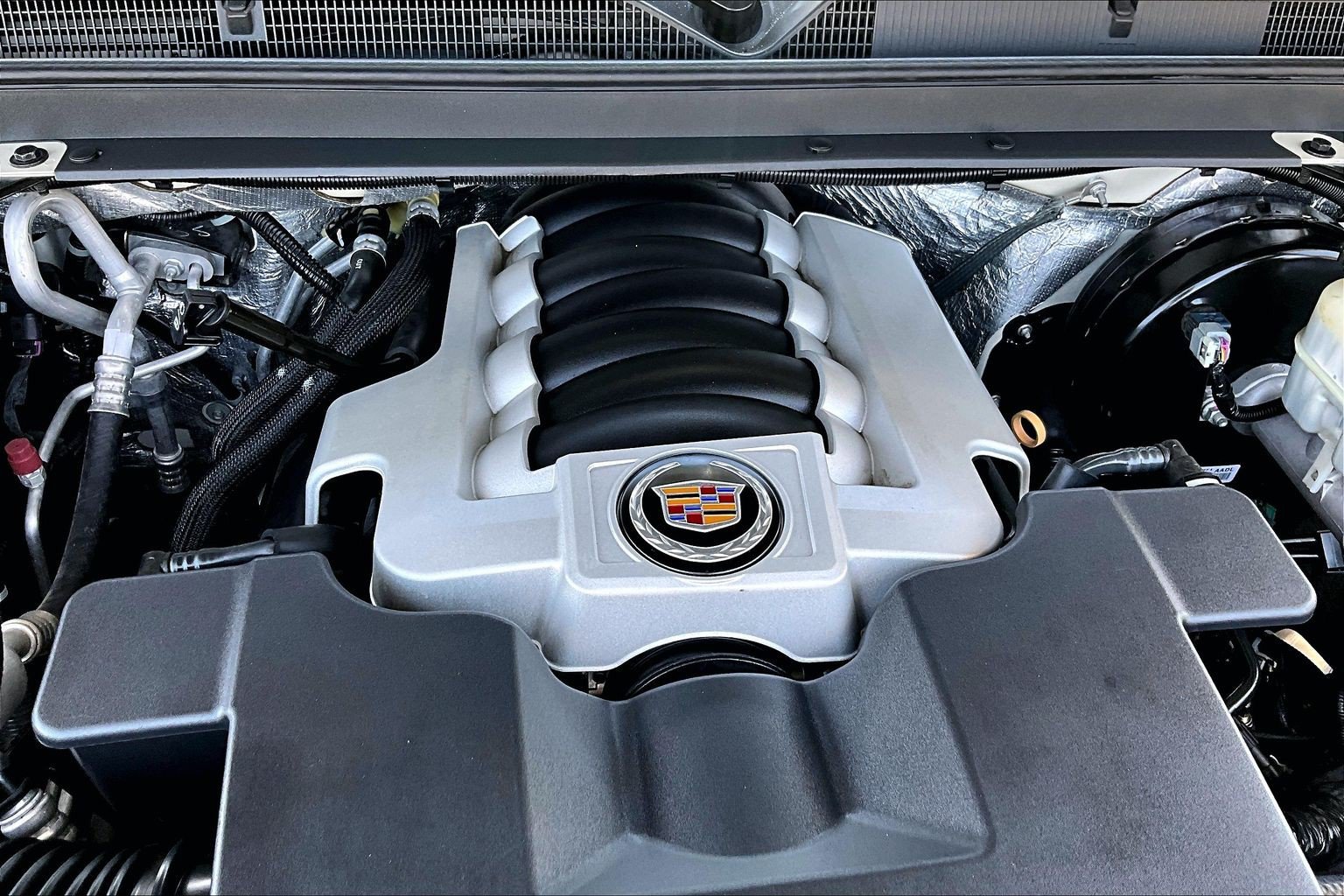 Used 2015 Cadillac Escalade ESV Luxury AWD/4WD image 34