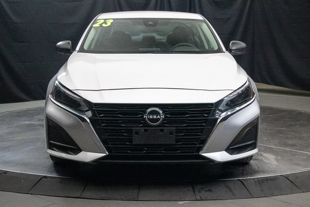 Used 2024 Nissan Altima 2.5 SV AWD/4WD image 5