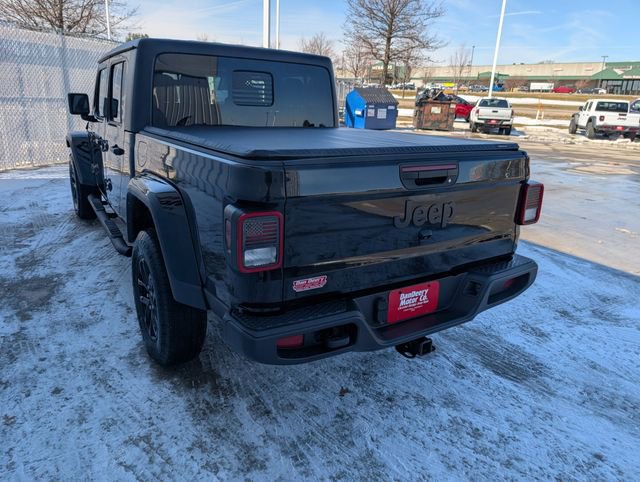 Used 2021 Jeep Gladiator Sport image 25