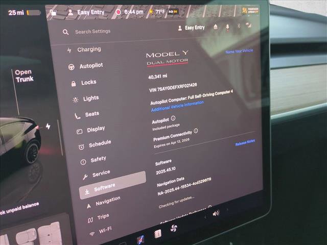 Used 2024 Tesla Model Y Performance image 29