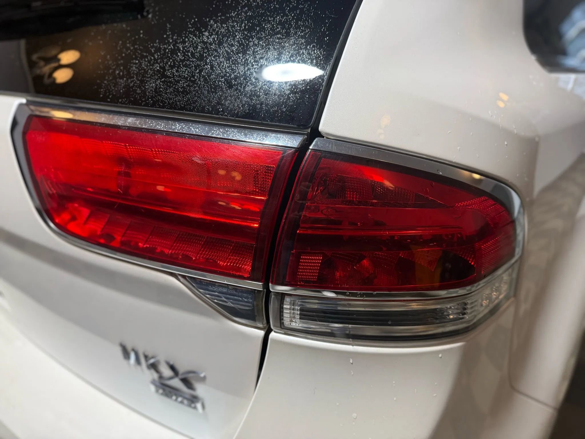 Used 2014 Lincoln MKX AWD w/ Equipment Group 102A image 12