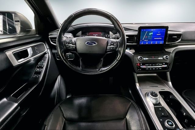 Used 2020 Ford Explorer XLT w/ Equipment Group 202A image 10