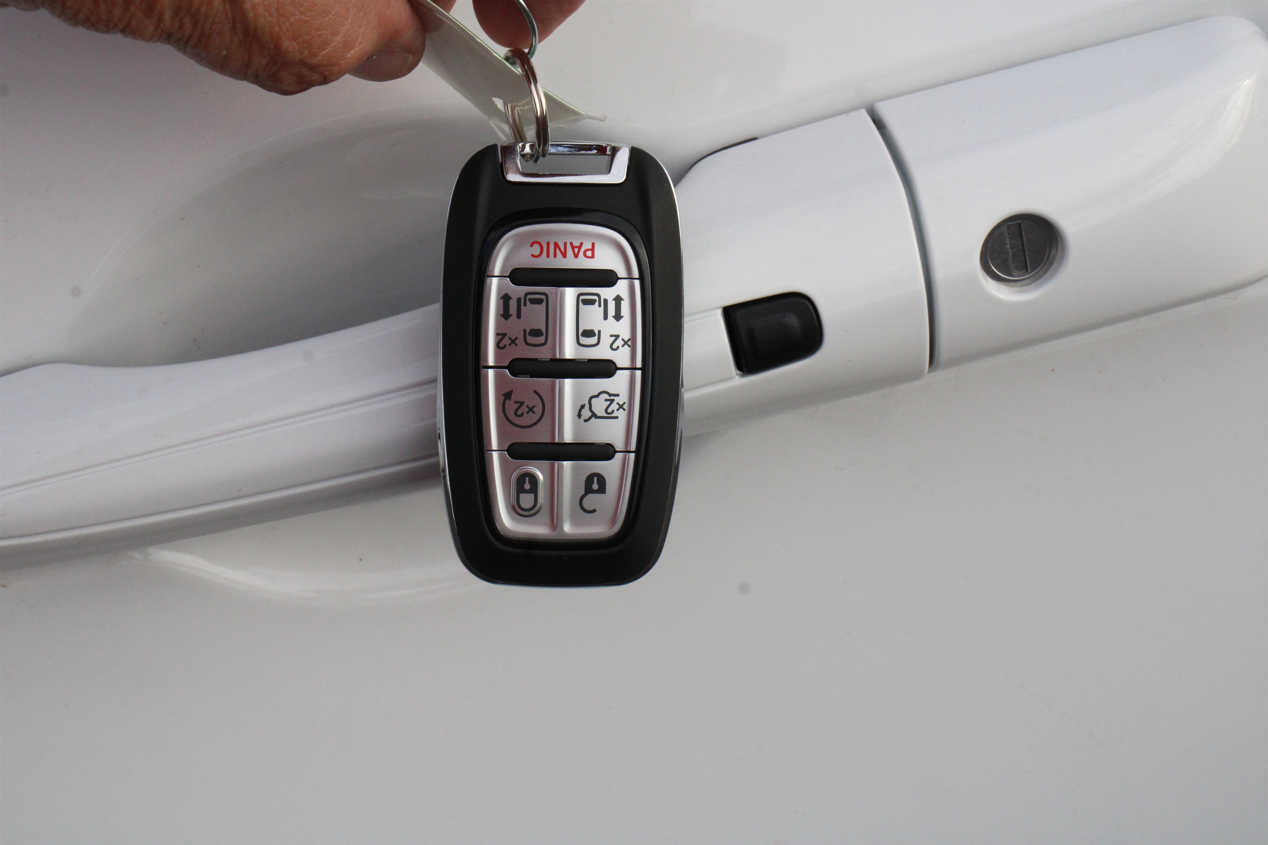 New 2026 Chrysler Pacifica Select AWD/4WD image 23