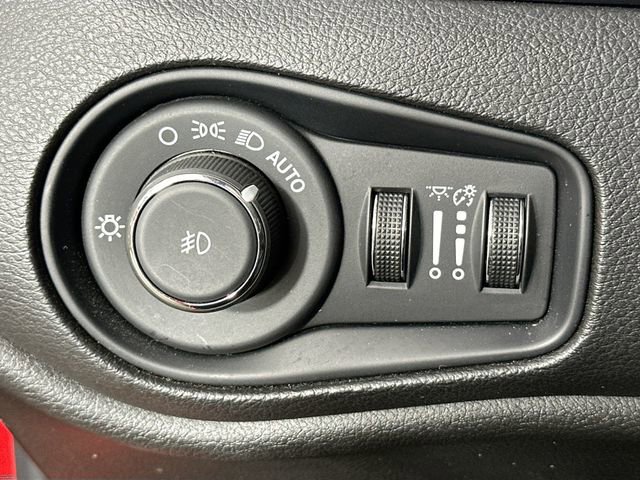 Used 2023 Jeep Renegade Trailhawk image 23