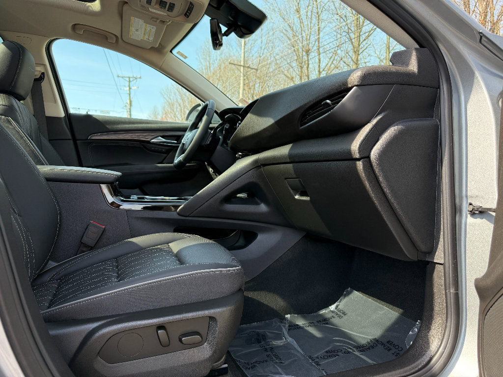 Used 2023 Buick Envision Avenir image 30