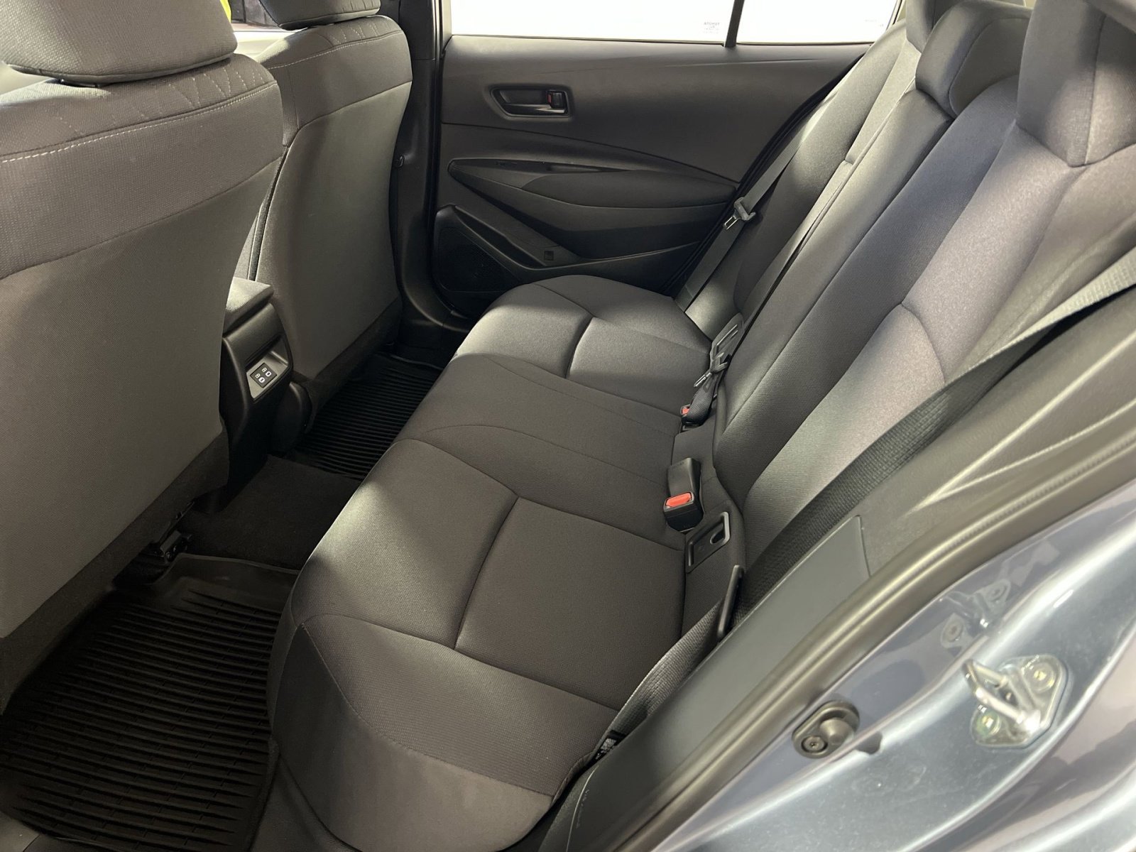 Used 2025 Toyota Corolla LE w/ LE Premium Package image 23