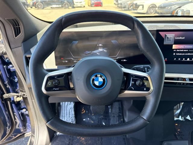 Used 2024 BMW iX xDrive50 AWD/4WD image 25