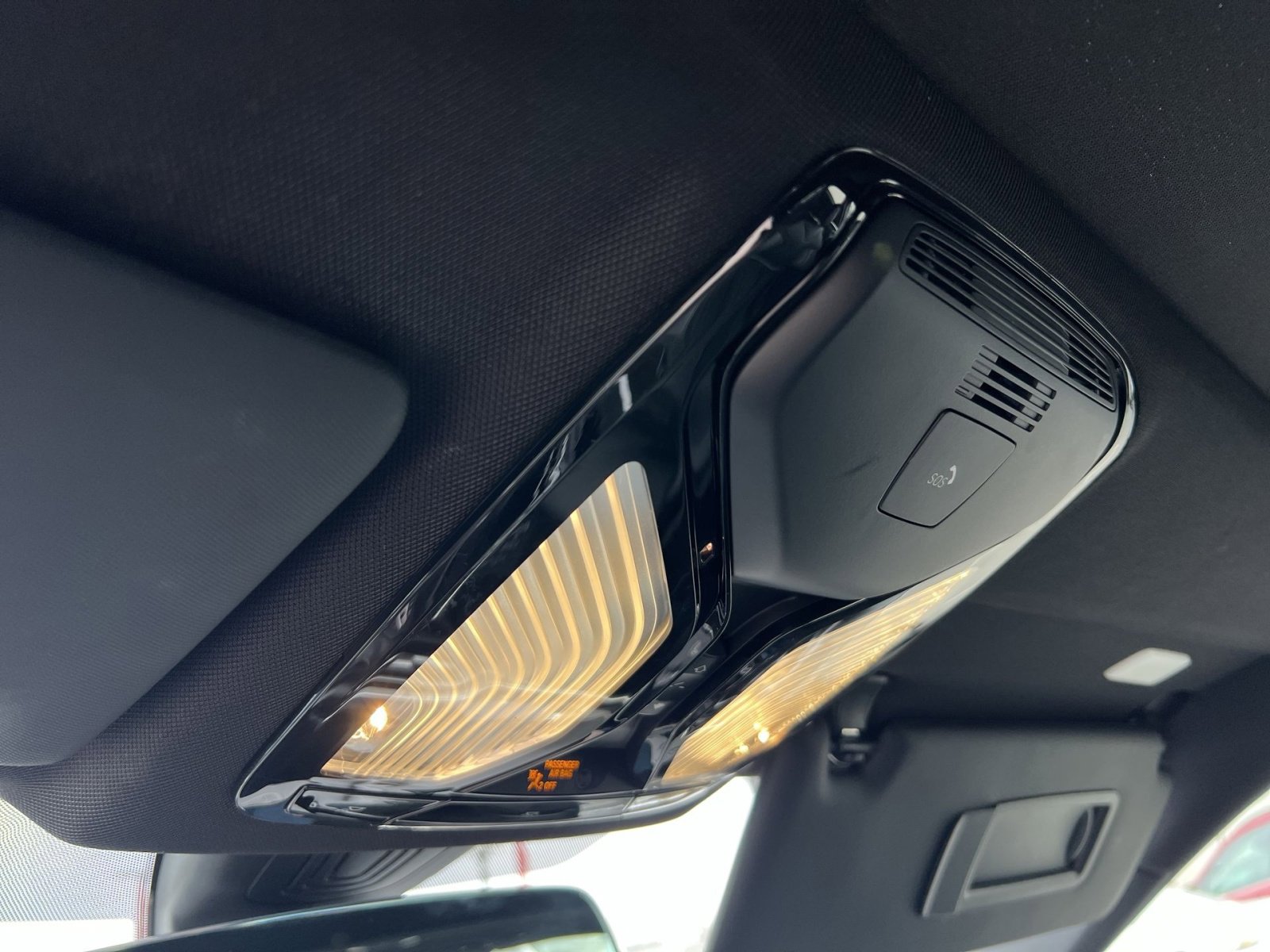 Used 2024 BMW 430i xDrive Coupe w/ Premium Package image 34