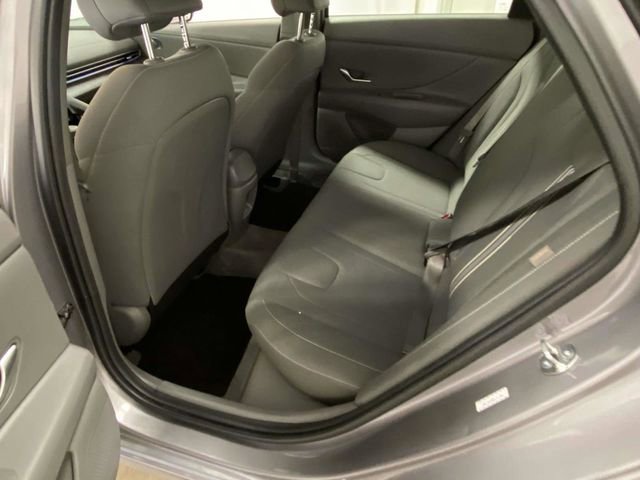 Used 2024 Hyundai Elantra SEL image 8