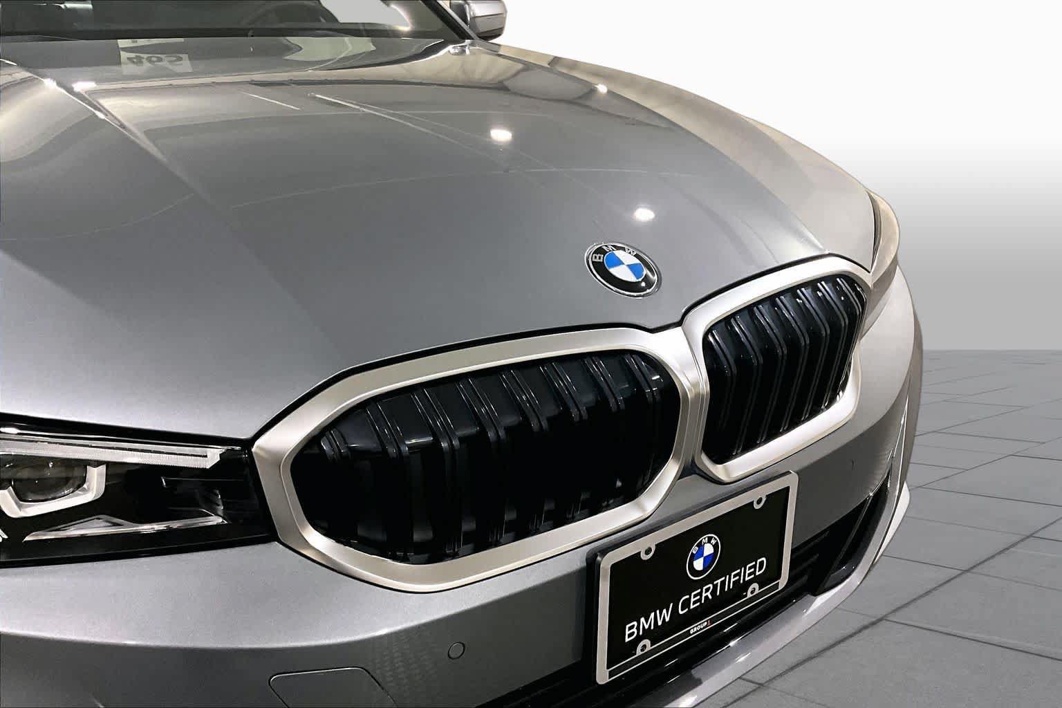 Used 2024 BMW 330i xDrive Sedan w/ Premium Package AWD/4WD image 31