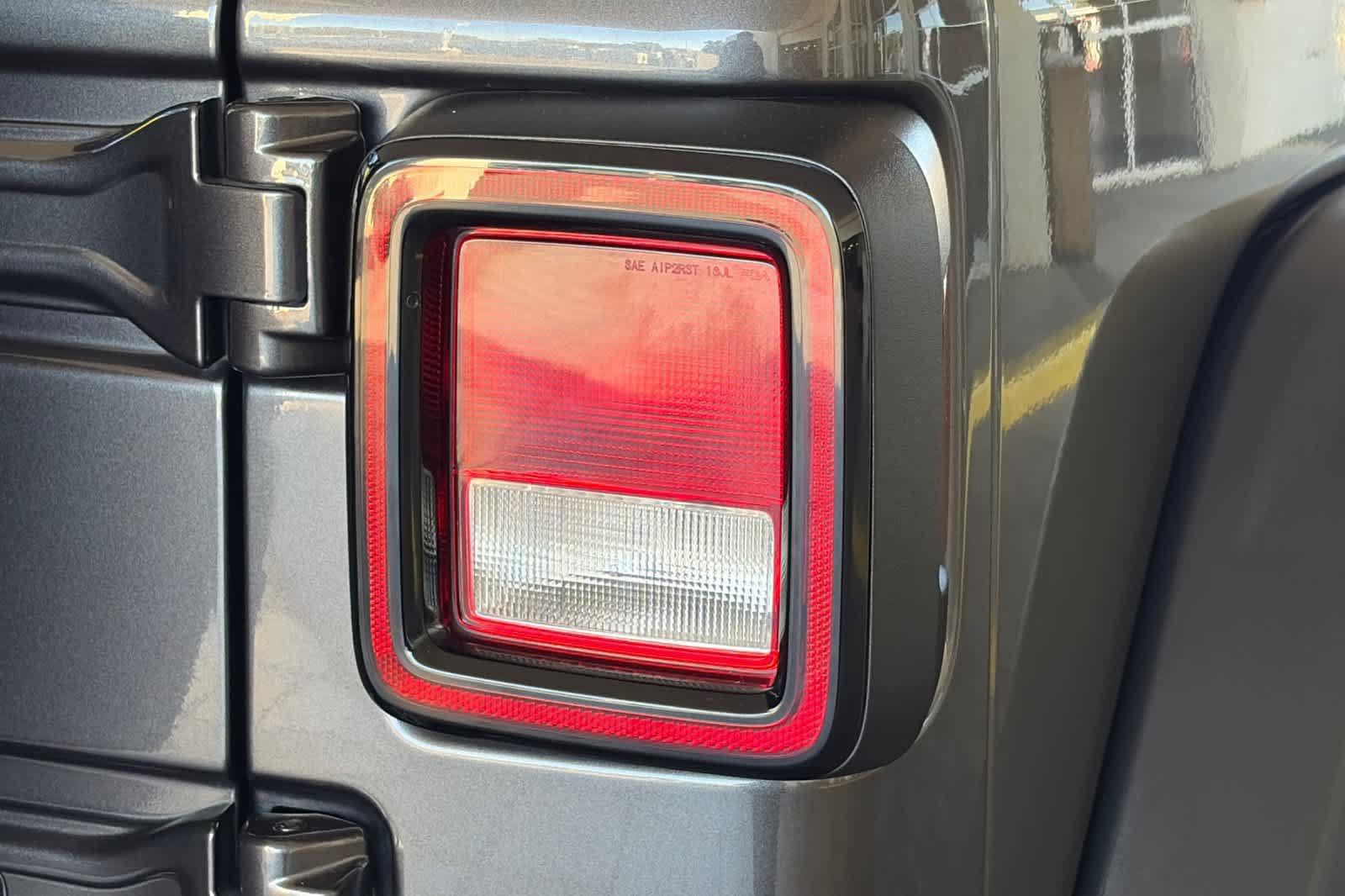 Used 2019 Jeep Wrangler Unlimited Sport AWD/4WD image 31