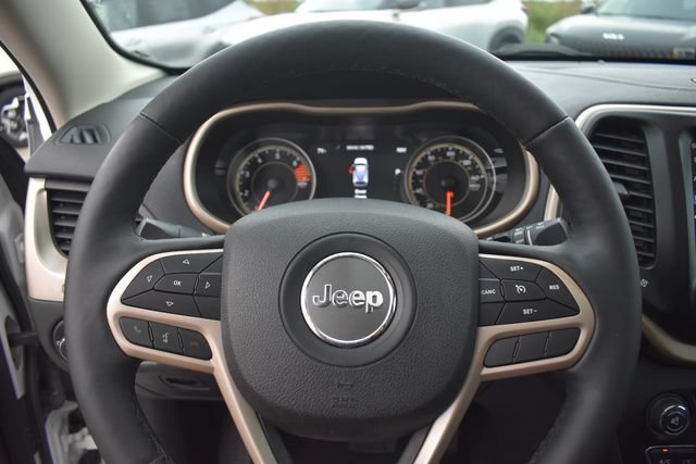 Used 2018 Jeep Cherokee Limited w/ High Altitude Package FWD image 27