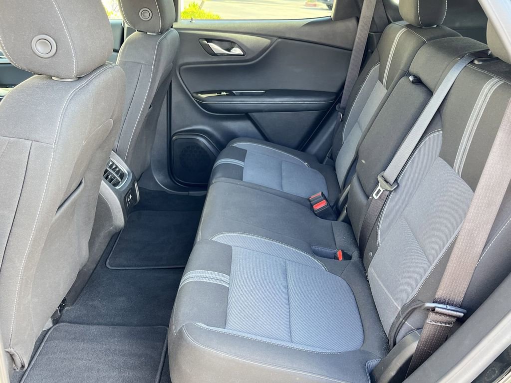 Used 2025 Chevrolet Blazer LT image 27