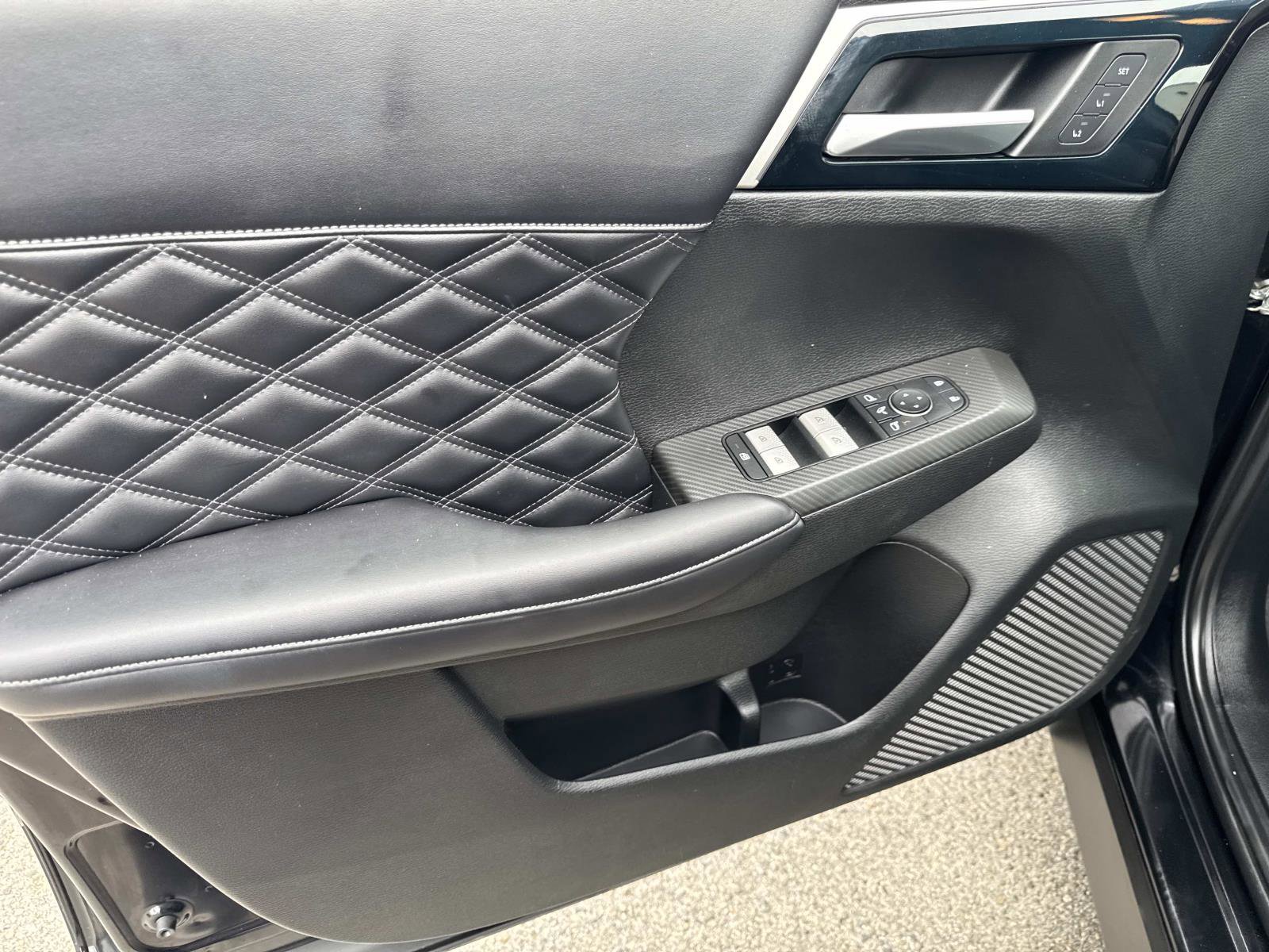 Used 2023 Mitsubishi Outlander SEL AWD/4WD image 13