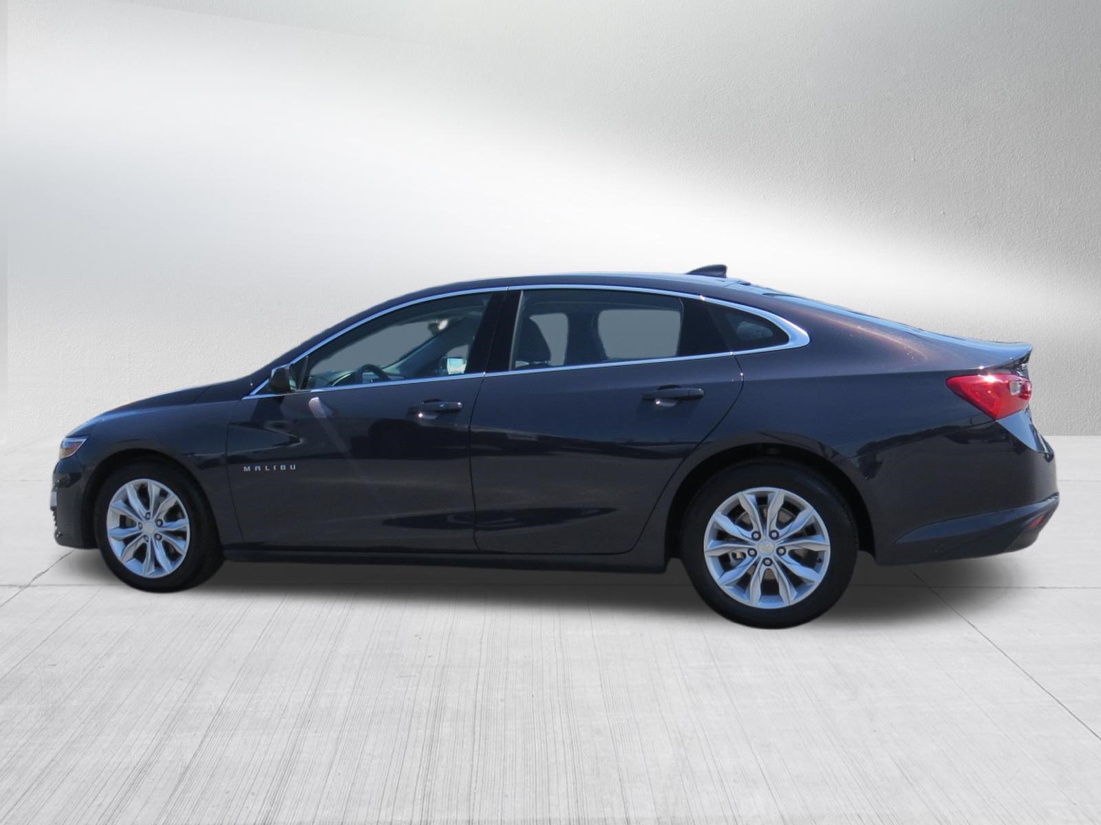 Used 2025 Chevrolet Malibu LT FWD image 6