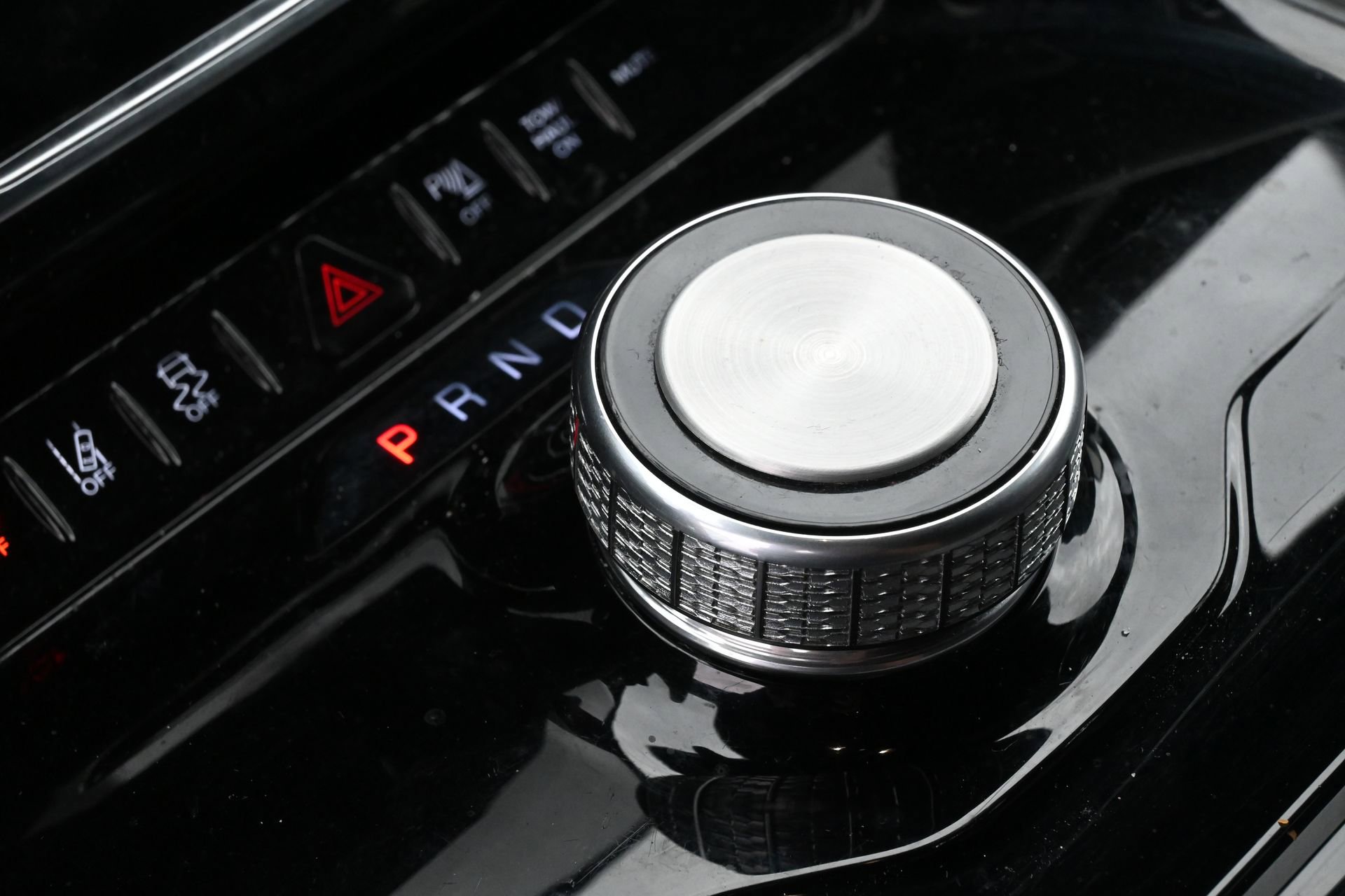 Used 2024 Jeep Wagoneer L Series II w/ Flexible Seating Group image 14