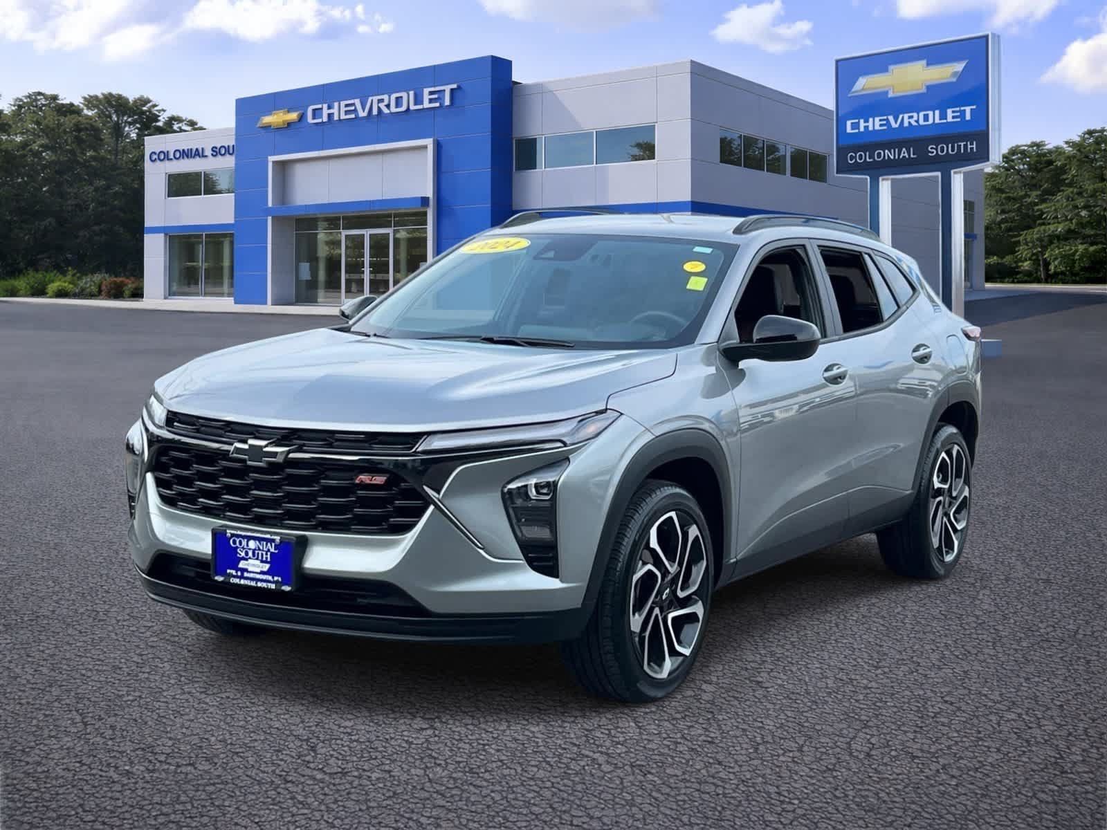 Certified 2024 Chevrolet Trax RS w/ Driver Confidence Package FWD image 2