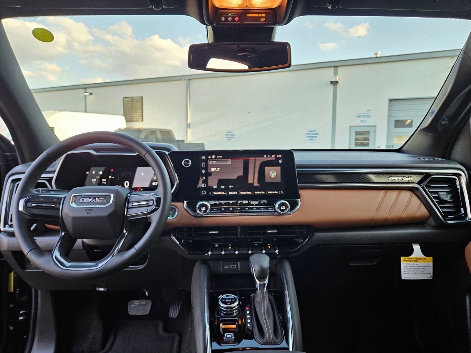New 2026 GMC Canyon AT4 AWD/4WD image 25