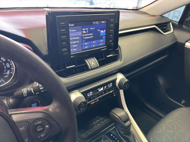Certified 2021 Toyota RAV4 XLE w/ Convenience Package FWD image 21