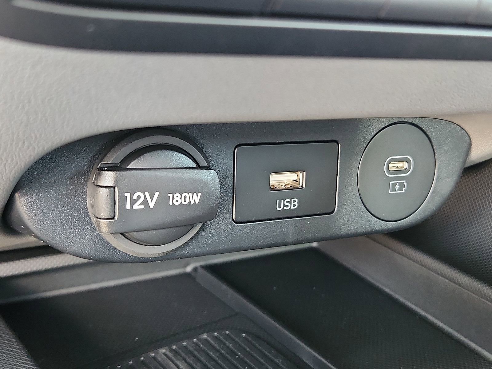 New 2025 Hyundai Elantra Sport FWD image 19