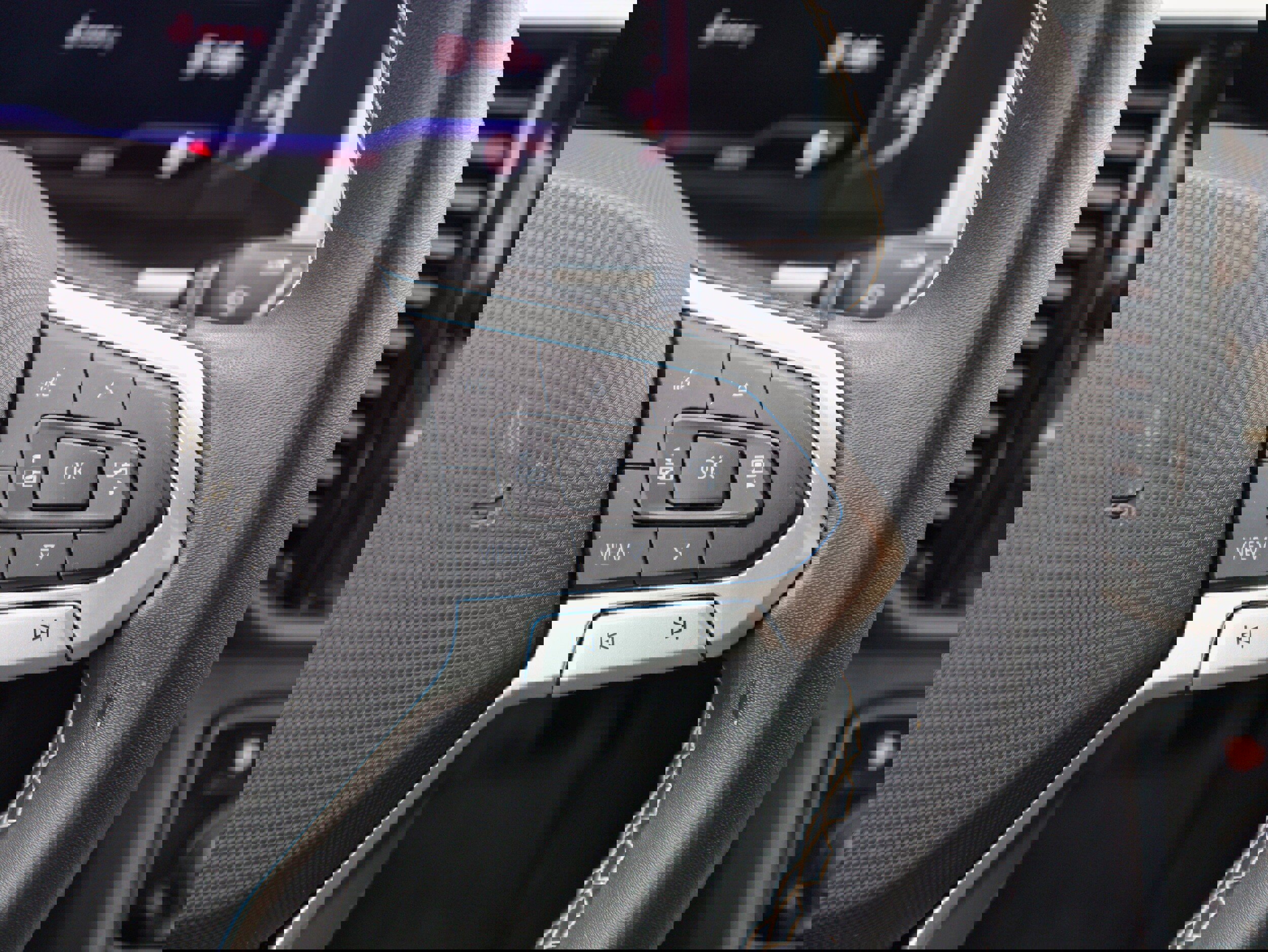 Used 2023 Volkswagen Atlas Cross Sport SE image 21