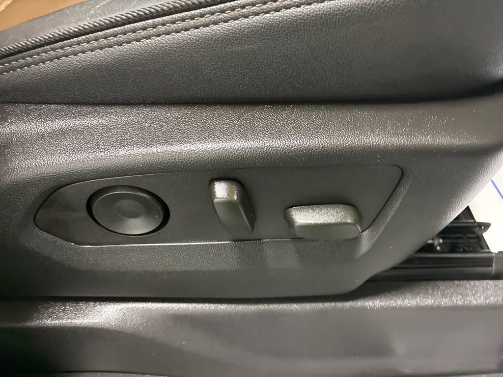 Used 2024 Chevrolet Silverado 1500 High Country w/ High Country Premium Package image 29