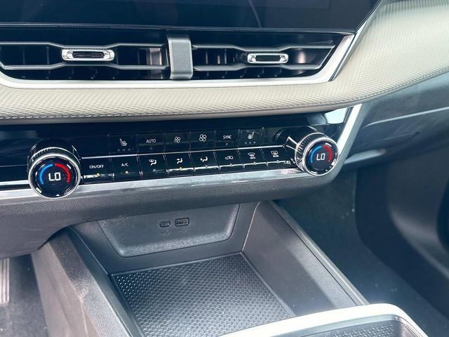 New 2026 Chevrolet Equinox LT w/ Convenience Package II image 12