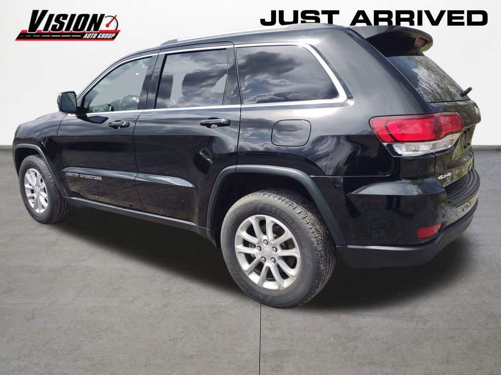 Used 2021 Jeep Grand Cherokee Laredo AWD/4WD image 3