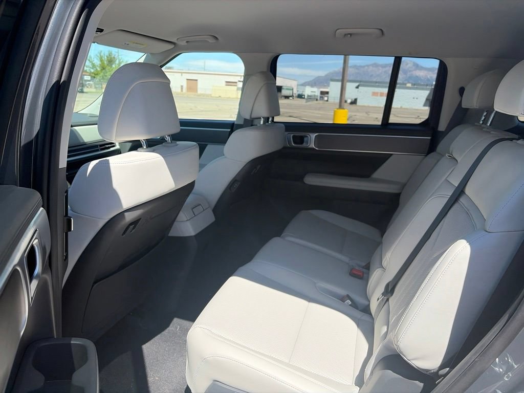 Used 2026 Hyundai Santa Fe SEL AWD/4WD image 28