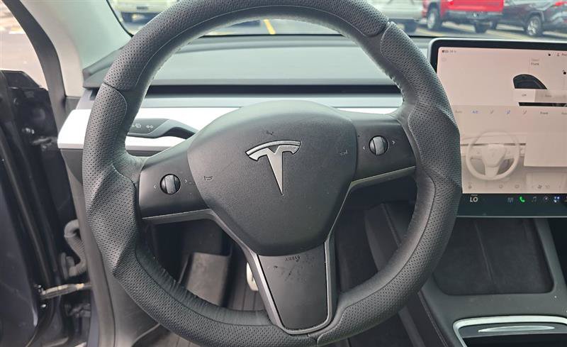 Used 2022 Tesla Model Y Performance AWD/4WD image 6