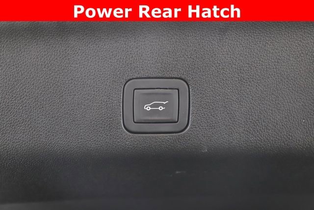 Used 2025 Chevrolet Suburban High Country AWD/4WD image 32