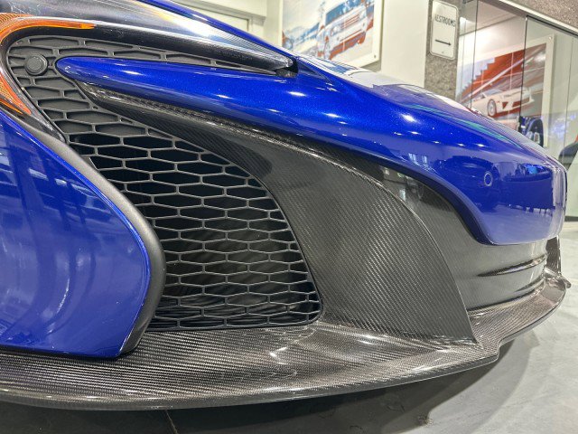 Used 2015 McLaren 650S Spider RWD image 24