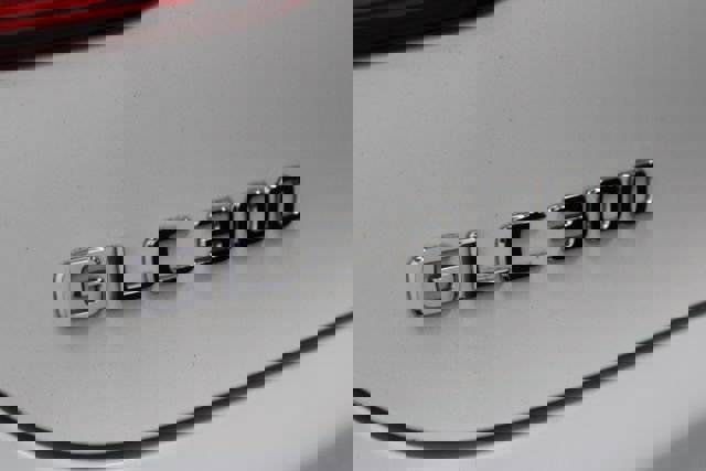 Used 2018 Mercedes-Benz GLC 300 4MATIC w/ AMG Line image 7