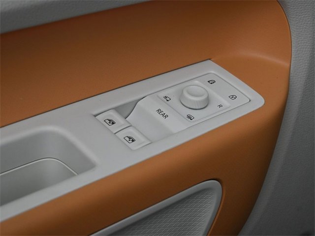 New 2025 Volkswagen ID. Buzz 1st Edition image 13