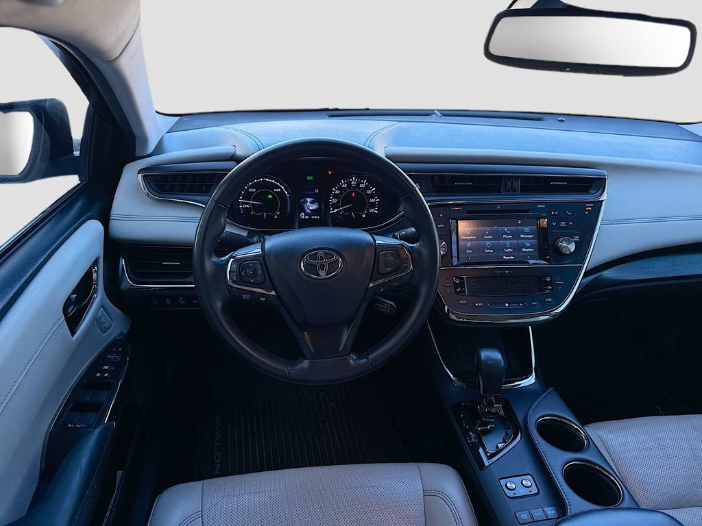Used 2018 Toyota Avalon Limited image 27