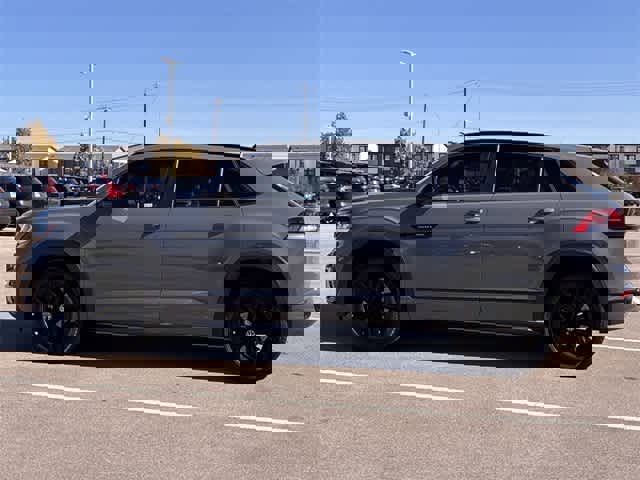 Used 2023 Volkswagen Atlas Cross Sport SEL R-Line image 3