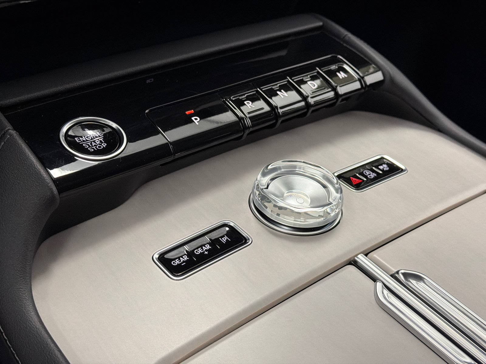 New 2026 Lincoln Navigator L Premier AWD/4WD image 31